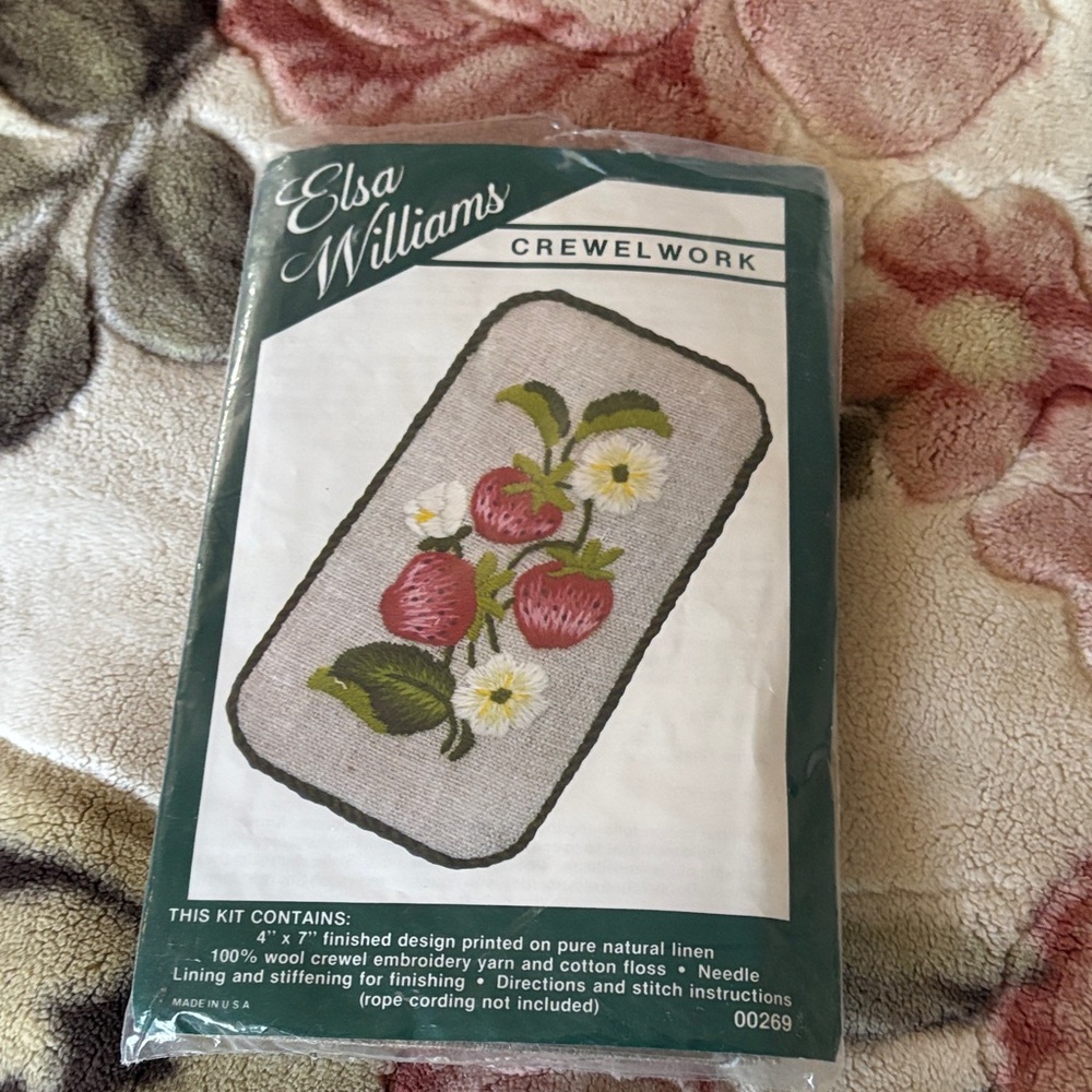 Elsa Williams Crewelwork Eyeglass Case Kit